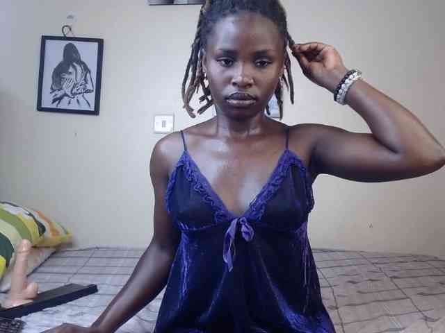Ebony-slut webcam