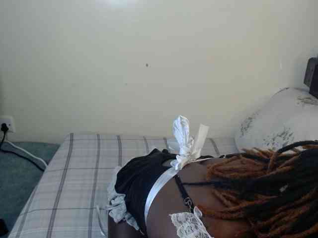 Ebony-slut webcam