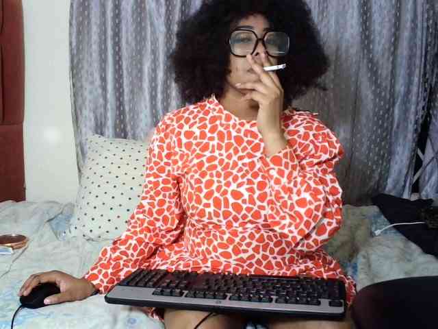 sweetprettyBxx webcam
