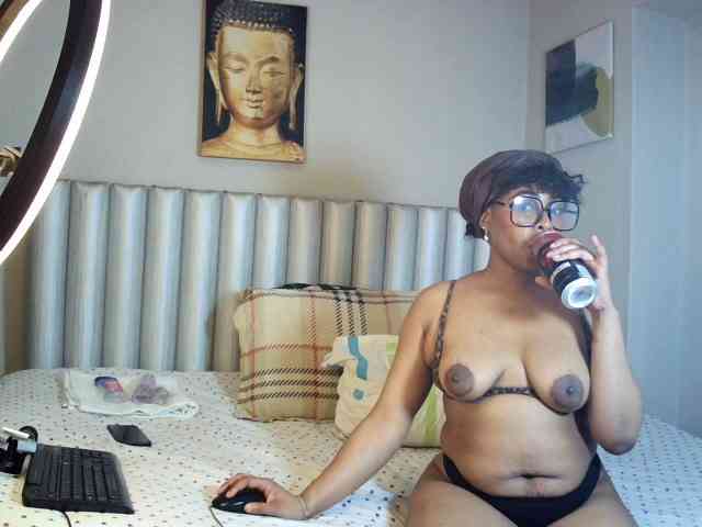 sweetprettyBxx webcam