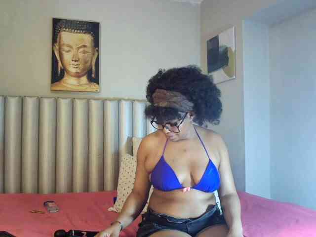sweetprettyBxx webcam