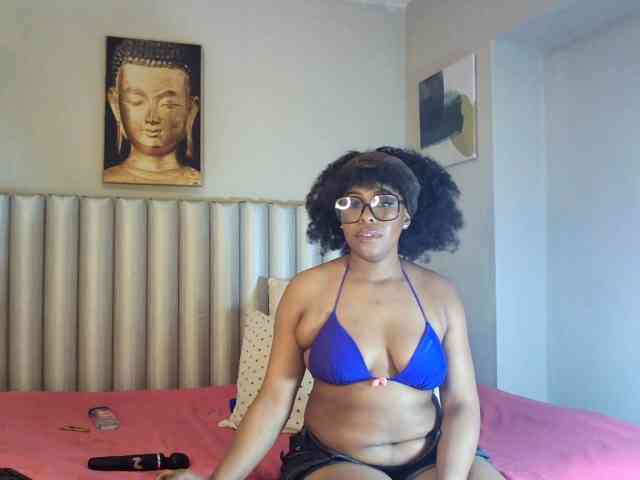 sweetprettyBxx webcam
