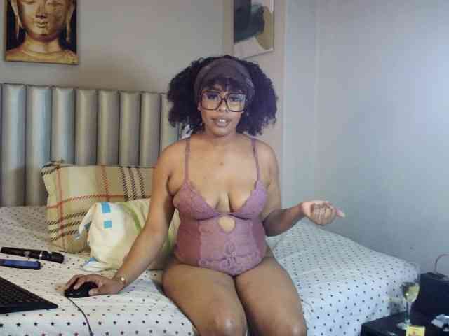 sweetprettyBxx webcam