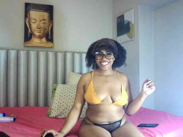 sweetprettyBxx webcam