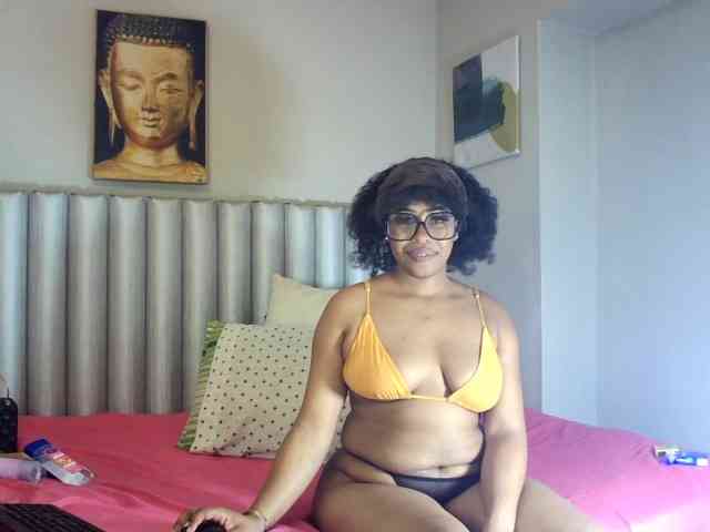 sweetprettyBxx webcam