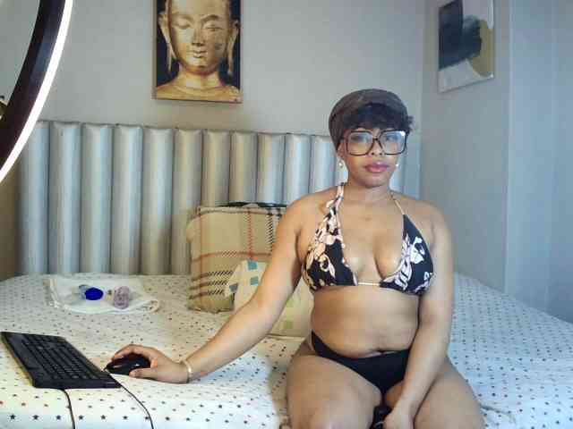 sweetprettyBxx webcam