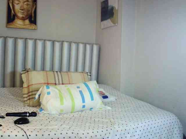 sweetprettyBxx webcam