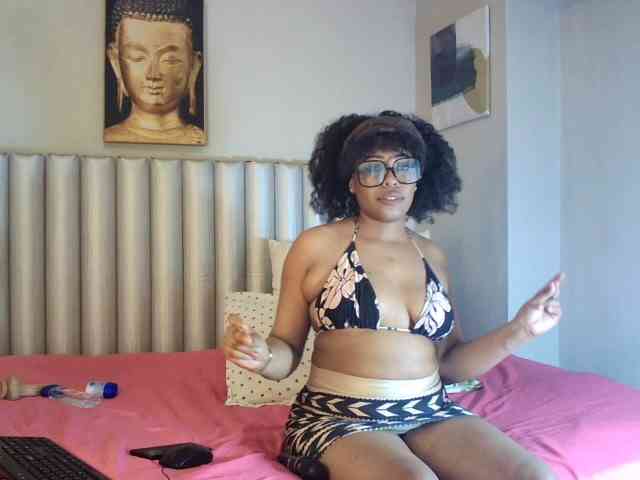 sweetprettyBxx webcam