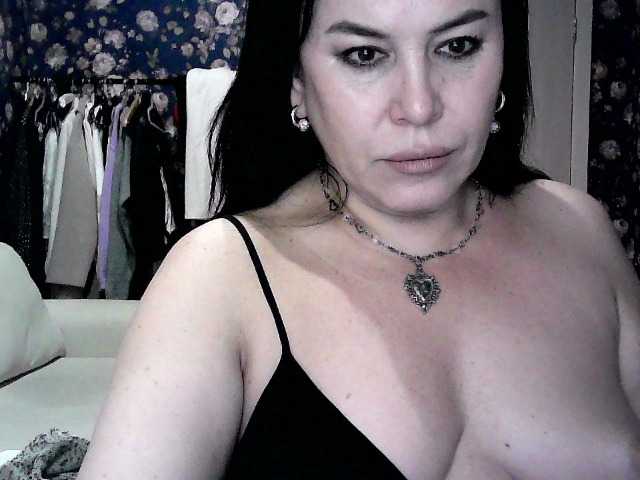 MonicaMiaa's BongaCams show and profile