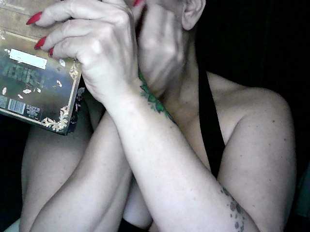 MonicaMiaa's BongaCams show and profile