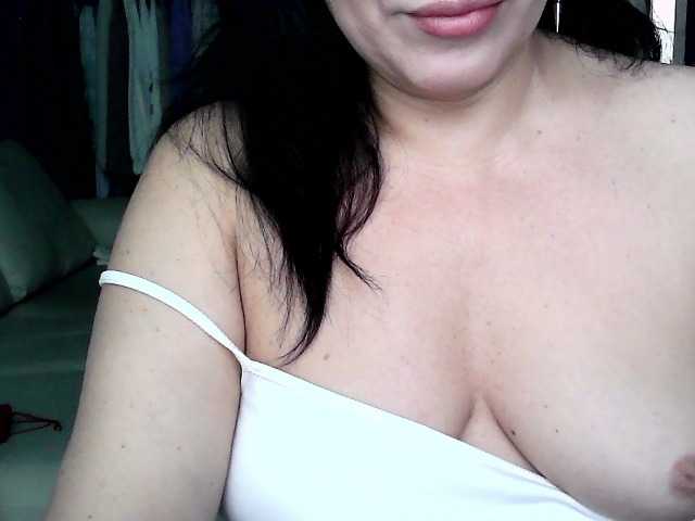 MonicaMiaa's BongaCams show and profile