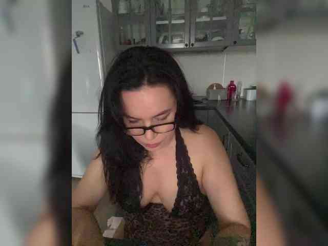 MonicaMiaa webcam