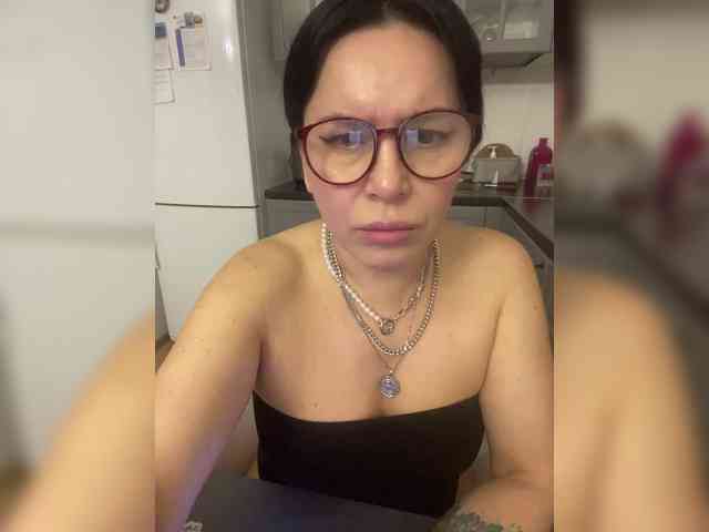 MonicaMiaa webcam