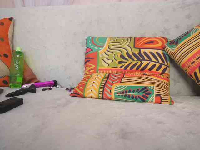 LindsyWest webcam