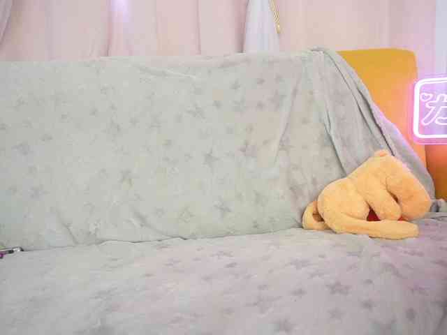 LindsyWest webcam