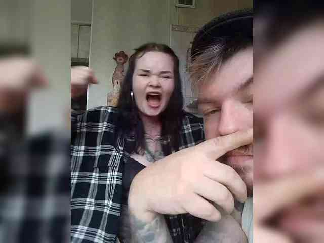 AliceFoxy777 webcam