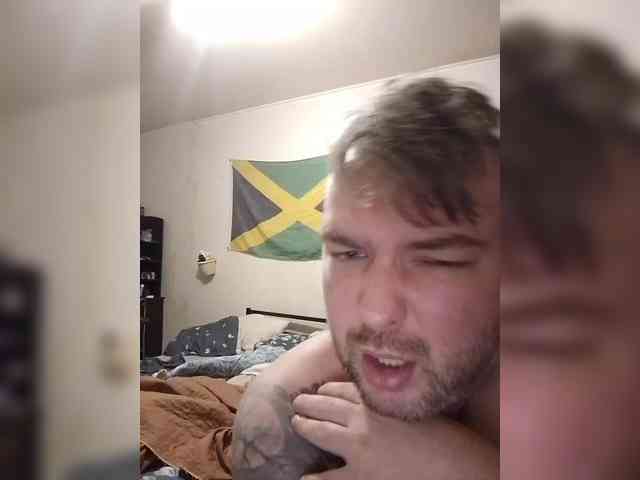 AliceFoxy777 webcam