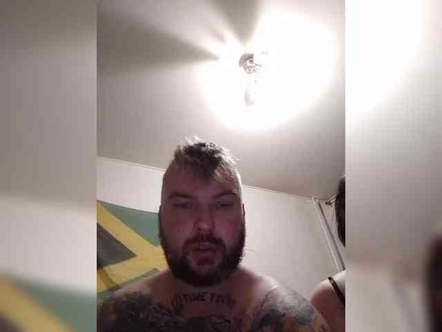 free chatting AliceFoxy777