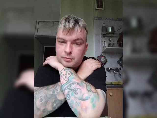 AliceFoxy777 webcam
