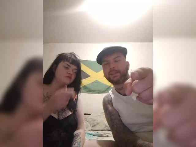 AliceFoxy777 webcam