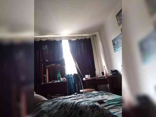 AliceFoxy777 webcam