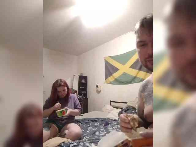 AliceFoxy777 webcam