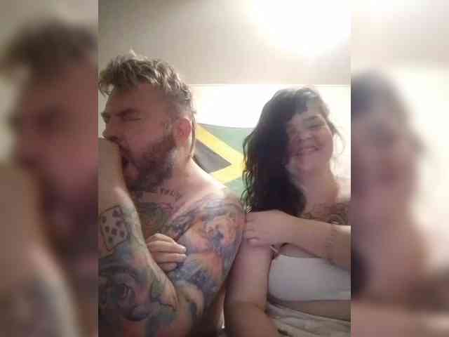 AliceFoxy777 webcam
