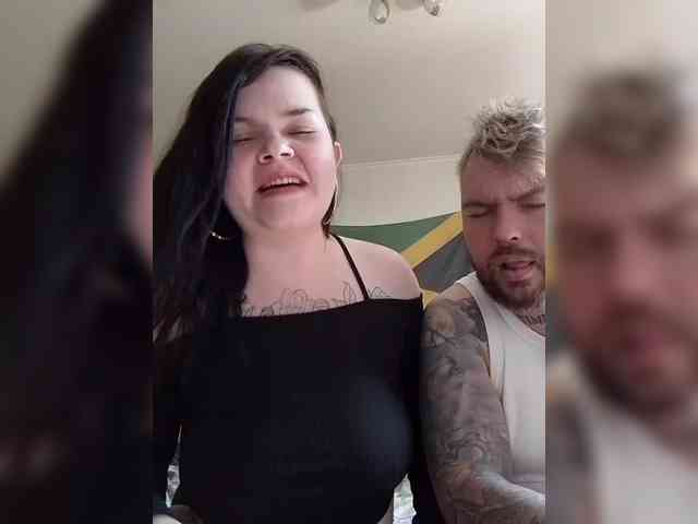AliceFoxy777 webcam