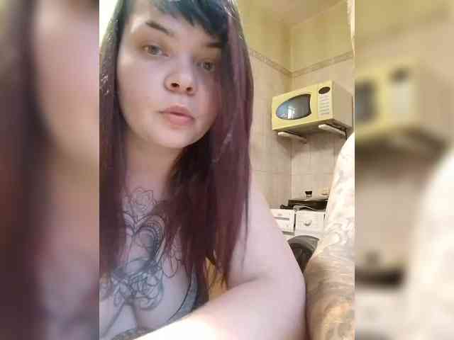 AliceFoxy777 webcam