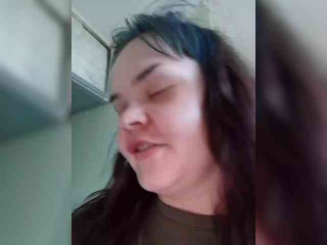 AliceFoxy777 webcam