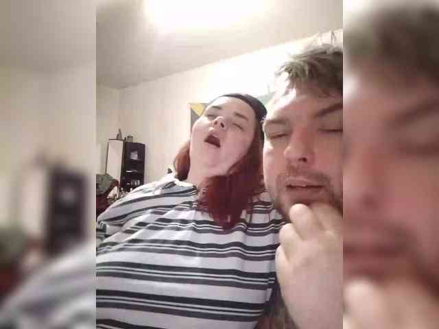 AliceFoxy777 webcam