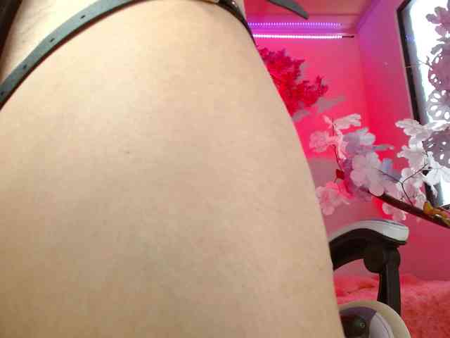 Lindseyferrer webcam