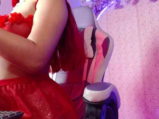 Lindseyferrer webcam
