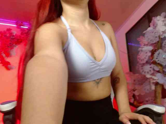 Lindseyferrer webcam