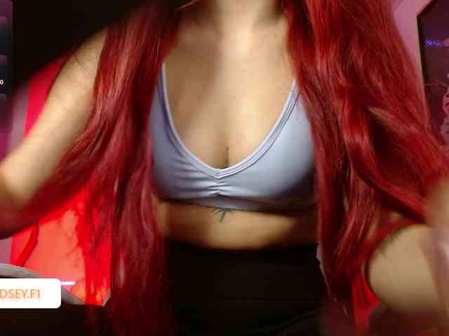 Lindseyferrer webcam