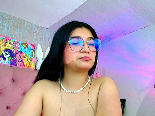 laurenelove's BongaCams show and profile