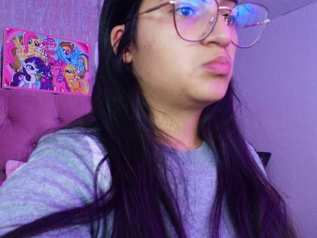 laurenelove's BongaCams show and profile