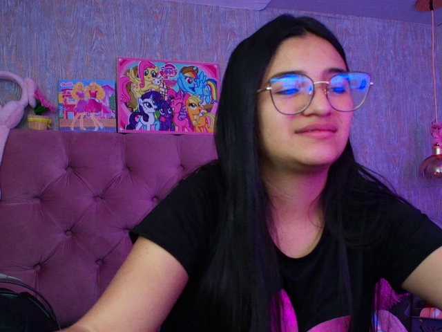 laurenelove's BongaCams show and profile