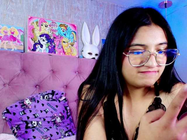 laurenelove's BongaCams show and profile
