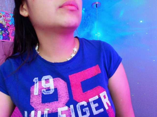 laurenelove's BongaCams show and profile