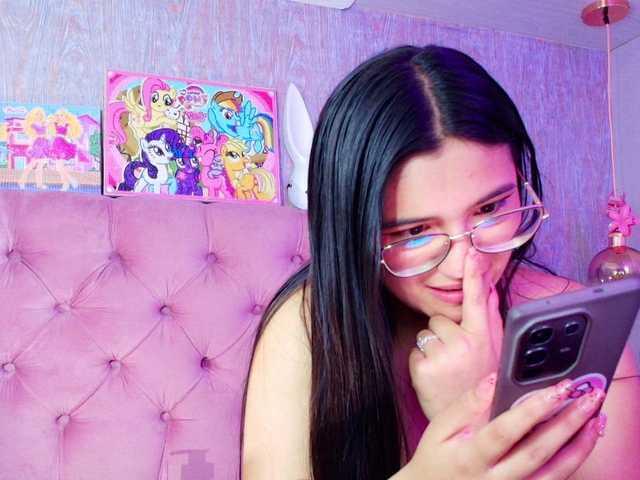 laurenelove's BongaCams show and profile