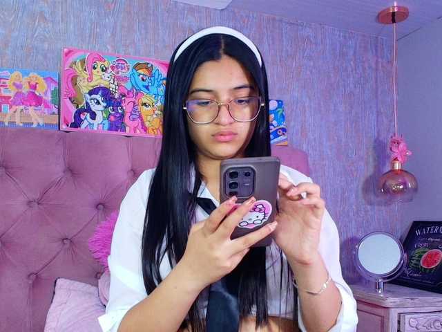 laurenelove's BongaCams show and profile