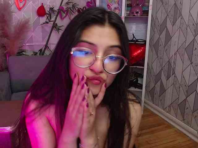 Модель: laurenelove