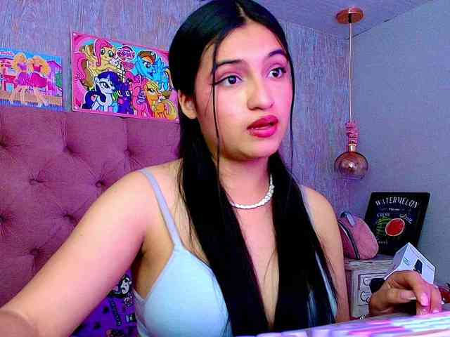 laurenelove Live Webcam on BongaCams