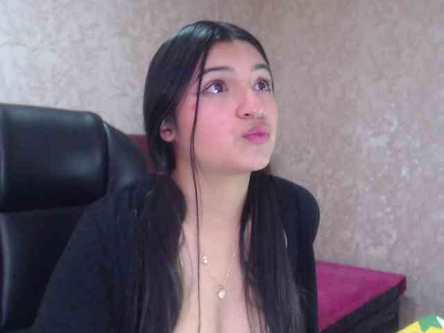 laurenelove Live Webcam on BongaCams