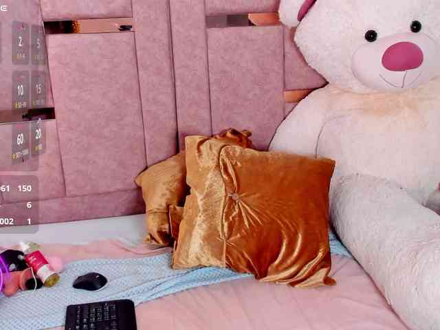 allyson-claire webcam
