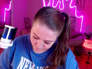 LizzyShine Porn Show