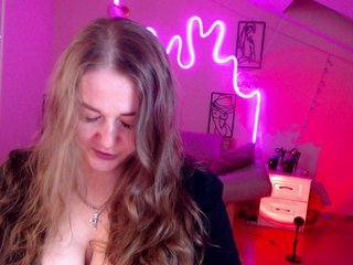 LizzyShine Porn Show