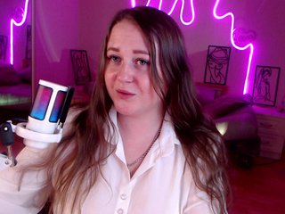 LizzyShine Porn Show