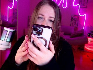LizzyShine Porn Show